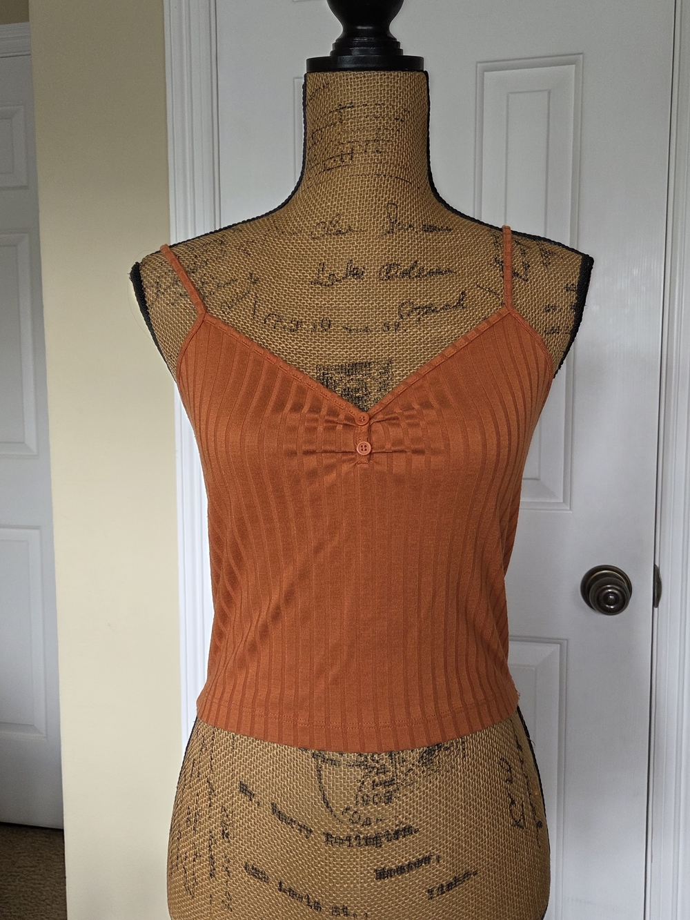 Women’s Rust Ribbed V-Neck Cami Tank Top - Spaghetti Strap